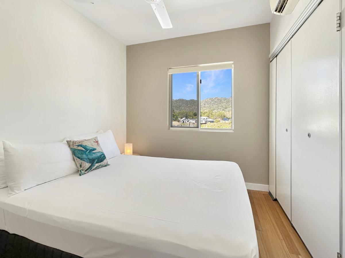 Apartment Waterfront Townhouse 'beachside 16' - Location, Pool, Good Wifi Nelly Bay